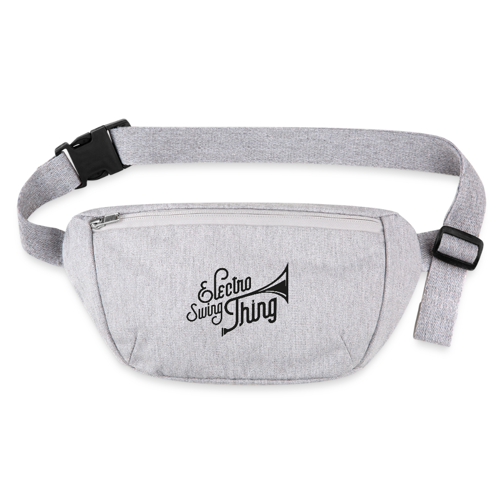 Electro Swing Thing – Recycled Gürteltasche (Heather Gray/Nature, Schwarzer Print) - heather grey